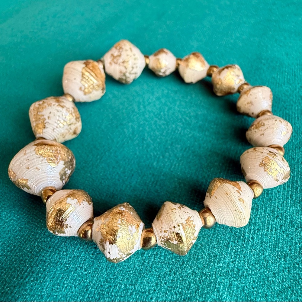 Paper & glass bead bracelet